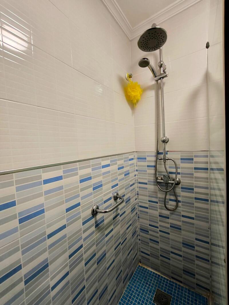 2 slaapkamer Gezinswoning Te koop