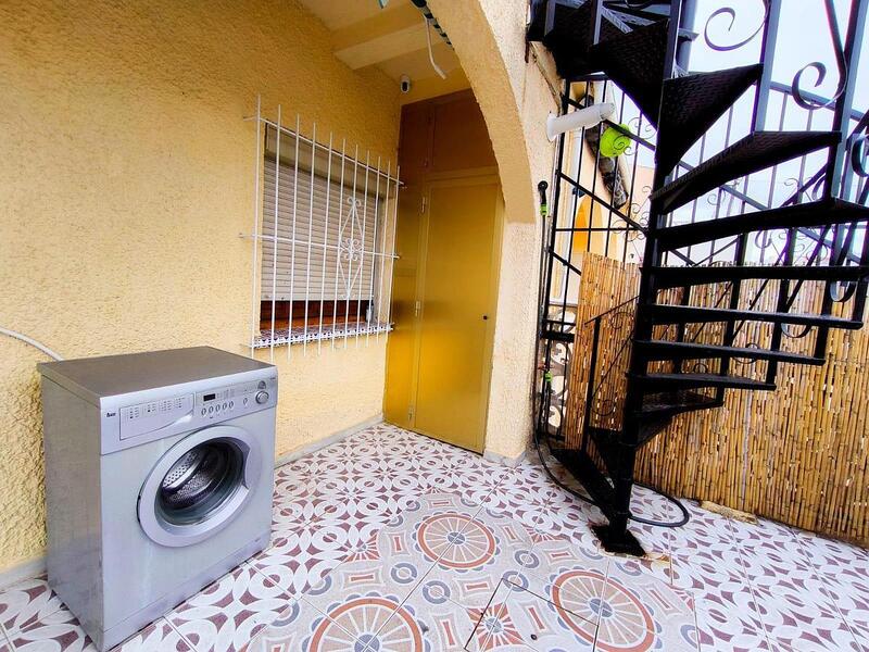 2 slaapkamer Gezinswoning Te koop