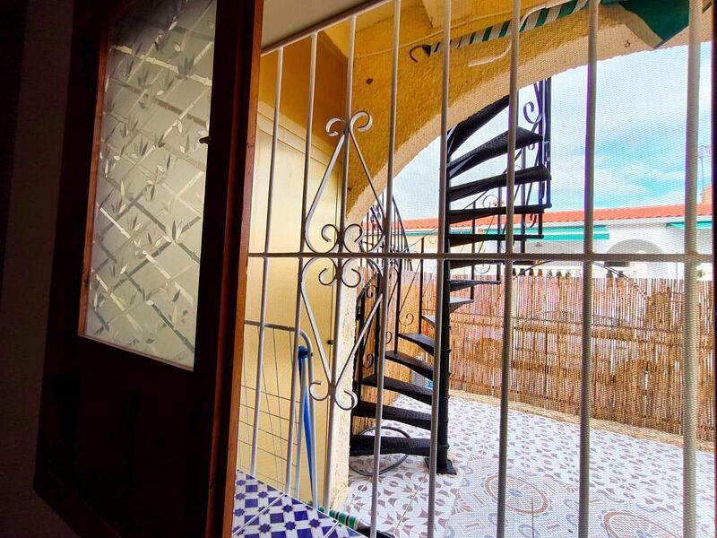 2 slaapkamer Gezinswoning Te koop