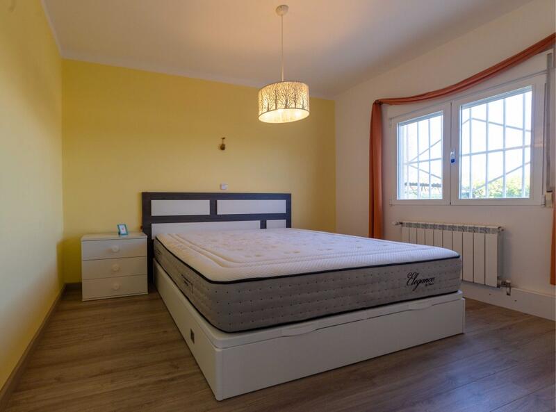 3 Schlafzimmer Landhaus zu verkaufen