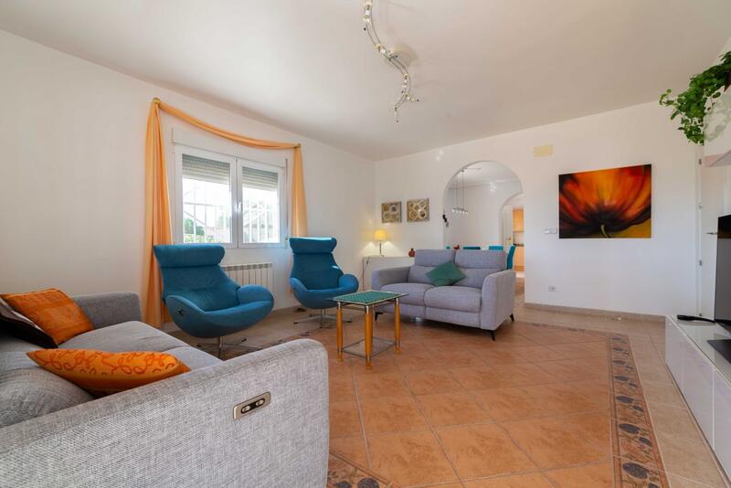 3 Schlafzimmer Landhaus zu verkaufen