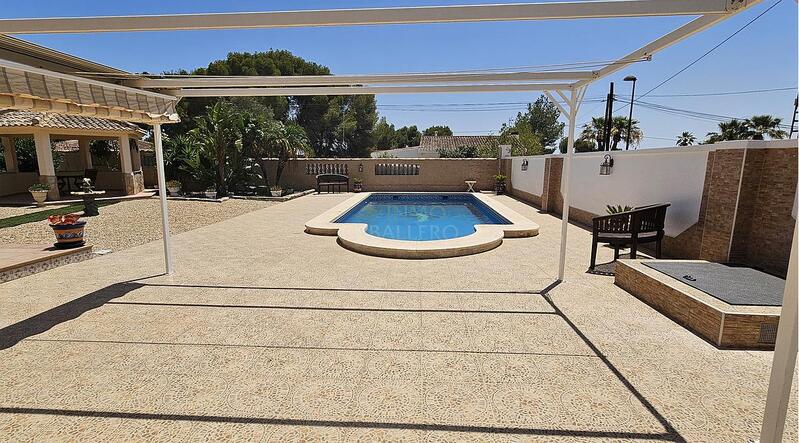 5 bedroom Villa for sale