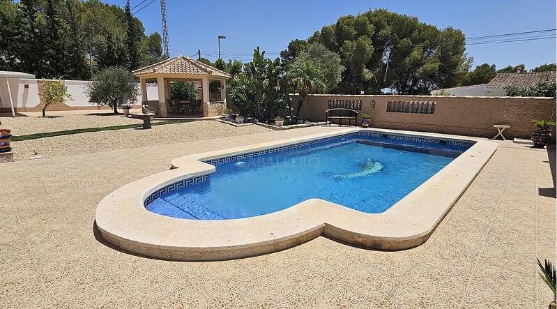 5 bedroom Villa for sale
