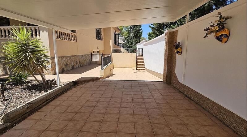 5 bedroom Villa for sale