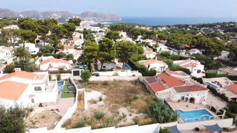 Grundstück zu verkaufen in Moraira, Alicante