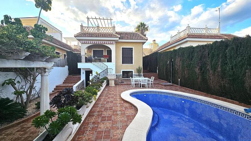 Villa Te koop in Ciudad Quesada, Alicante