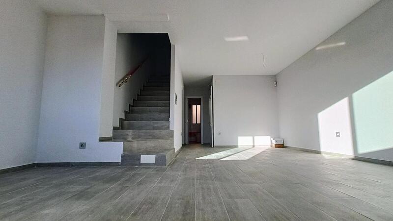2 bedroom Townhouse for sale