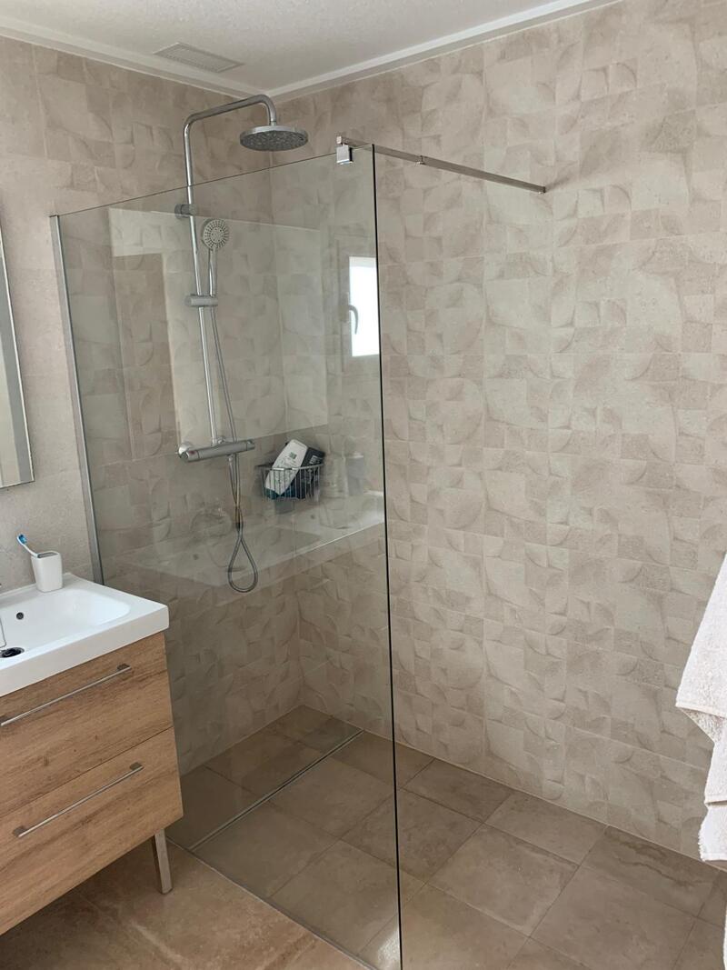 5 slaapkamer Gezinswoning Te koop