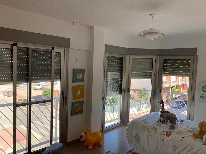5 slaapkamer Gezinswoning Te koop