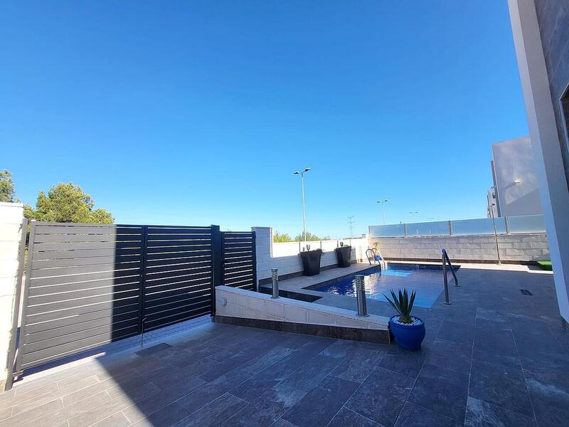 5 bedroom Villa for sale