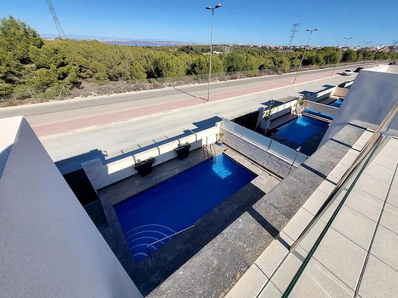5 bedroom Villa for sale