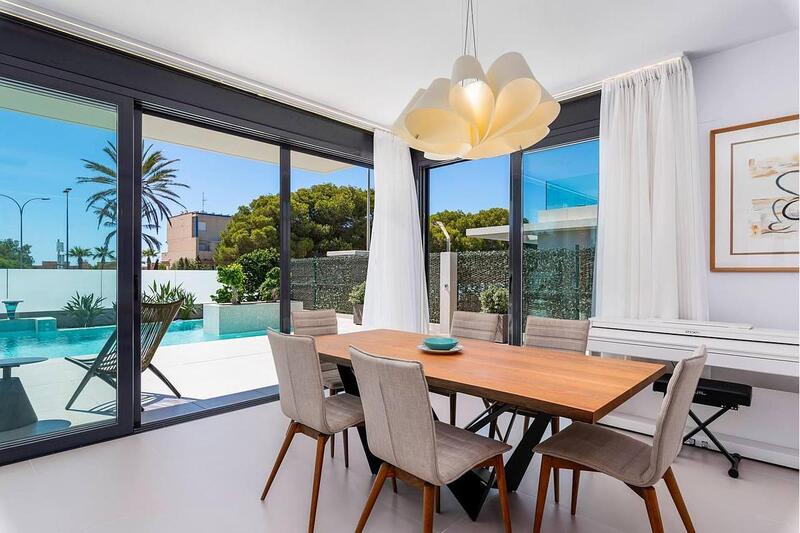4 bedroom Villa for sale
