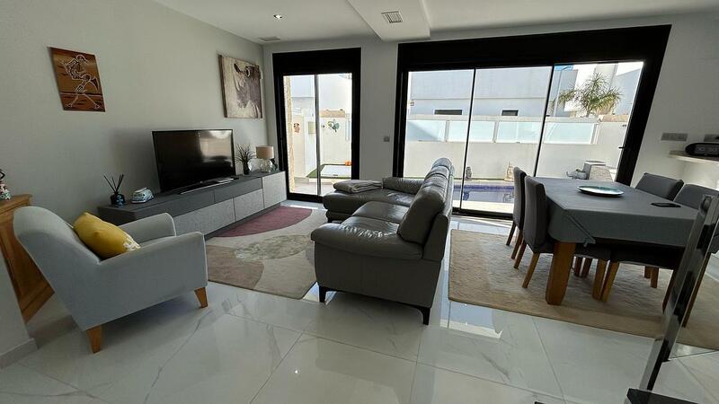 3 Cuarto Villa en venta