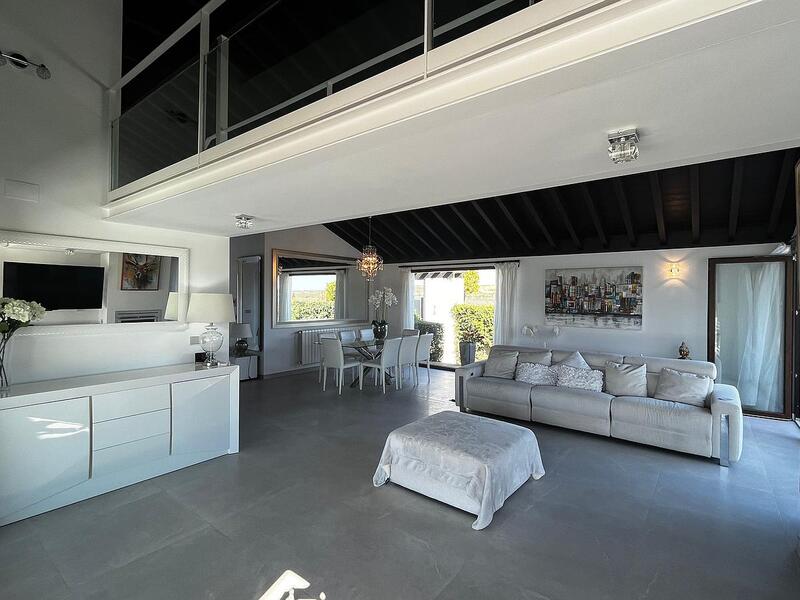 4 Cuarto Villa en venta