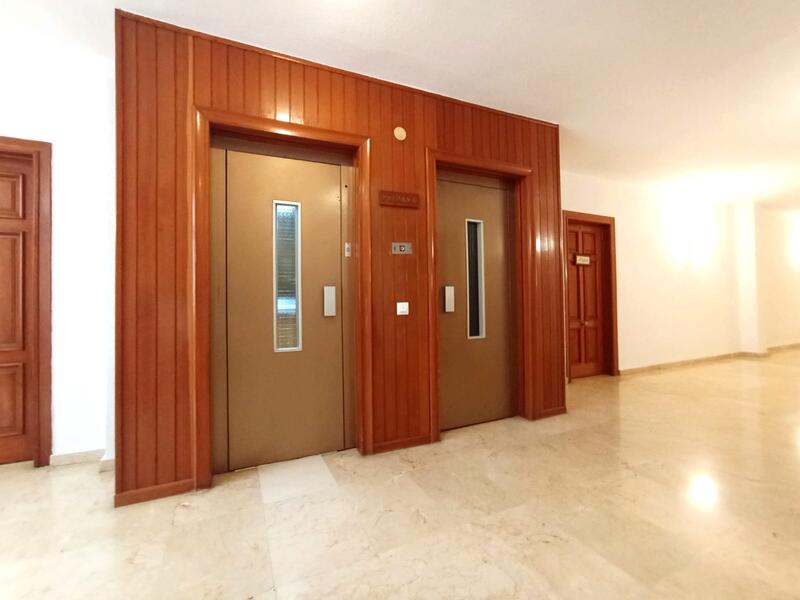 4 bedroom Apartment for sale