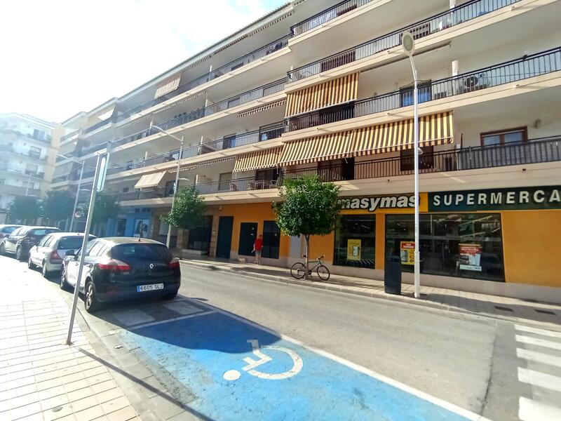 4 bedroom Apartment for sale