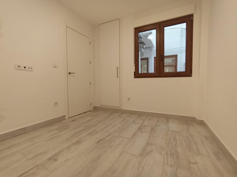 4 bedroom Apartment for sale