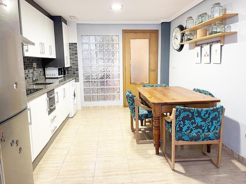 3 bedroom Apartment for sale