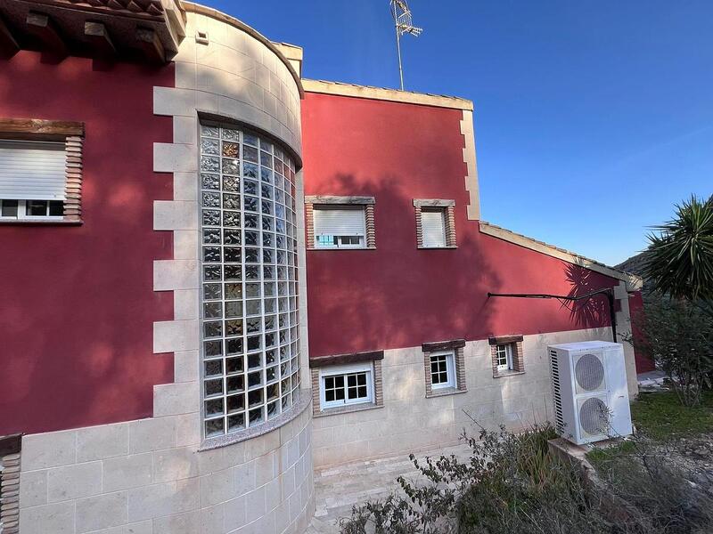 4 Cuarto Villa en venta