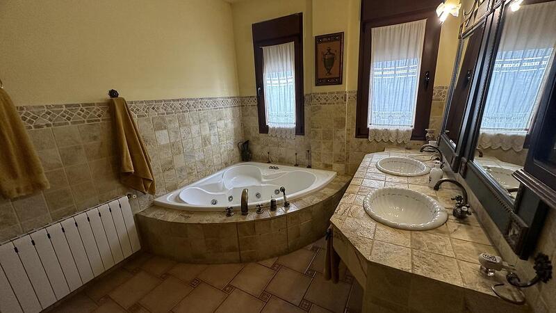 4 slaapkamer Villa Te koop