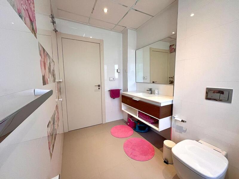 4 slaapkamer Villa Te koop
