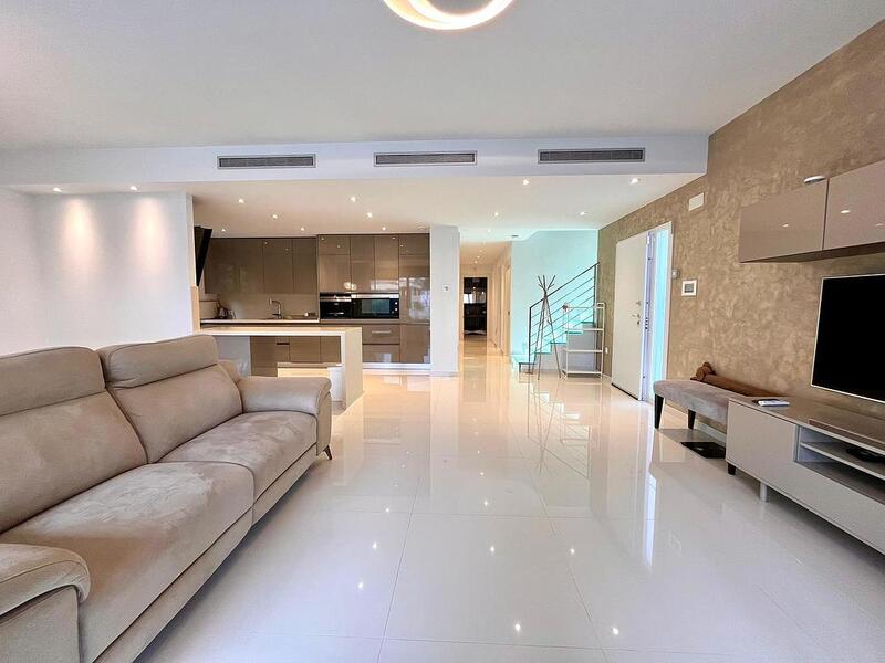 4 slaapkamer Villa Te koop