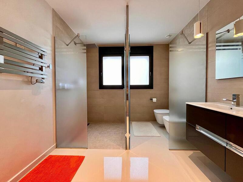 4 slaapkamer Villa Te koop