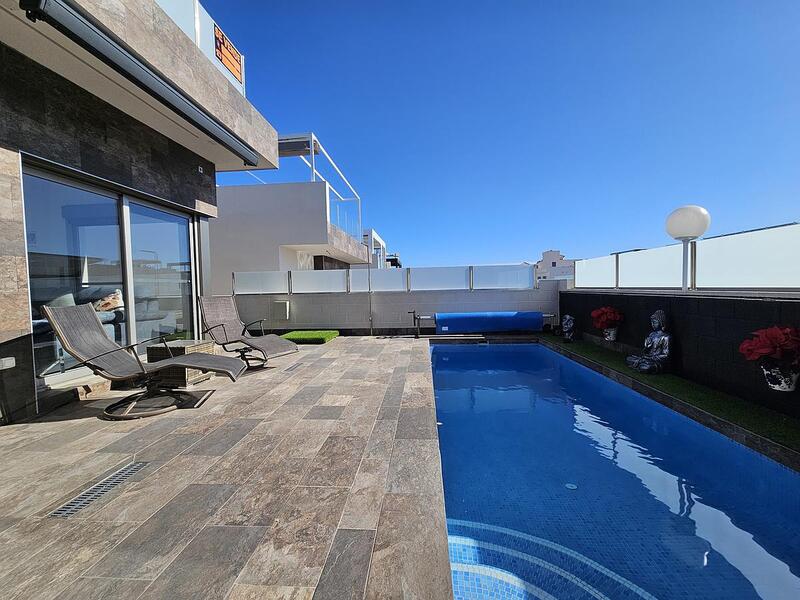 4 slaapkamer Villa Te koop