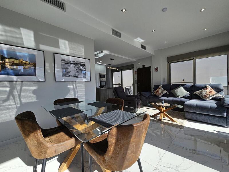 4 slaapkamer Villa Te koop