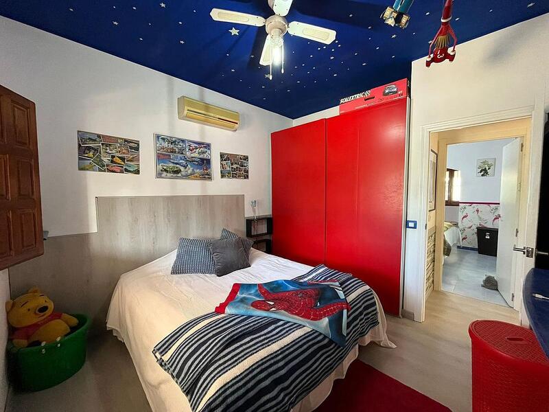6 soverom Herregård til salgs