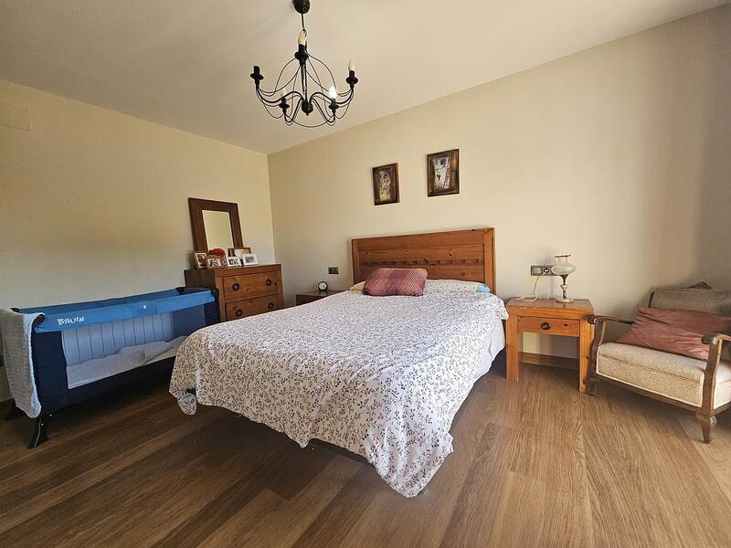 5 bedroom Villa for sale