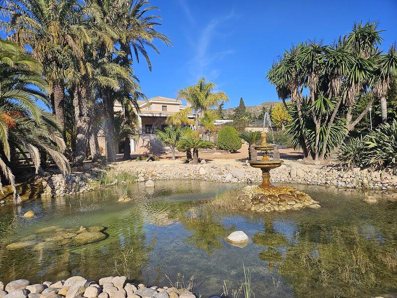 5 bedroom Villa for sale