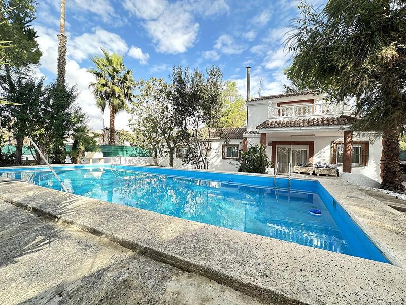 Villa à vendre dans Orihuela, Alicante