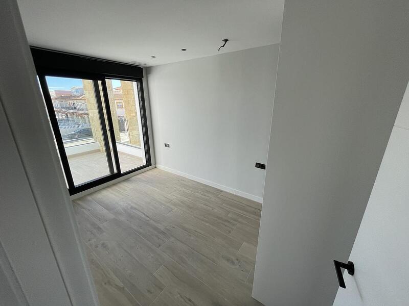 4 Schlafzimmer Appartement zu verkaufen