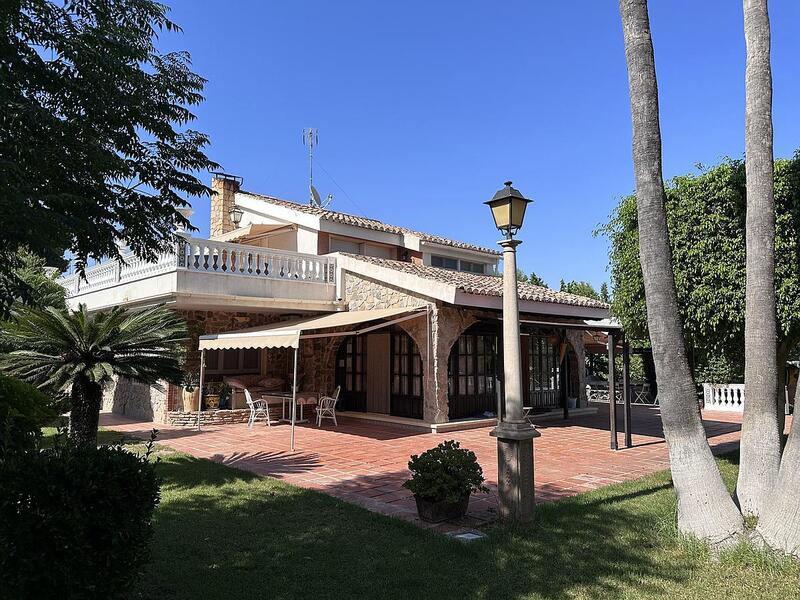 5 soverom Villa til salgs