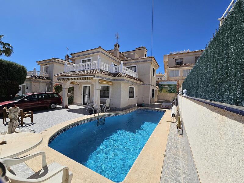 4 bedroom Villa for sale