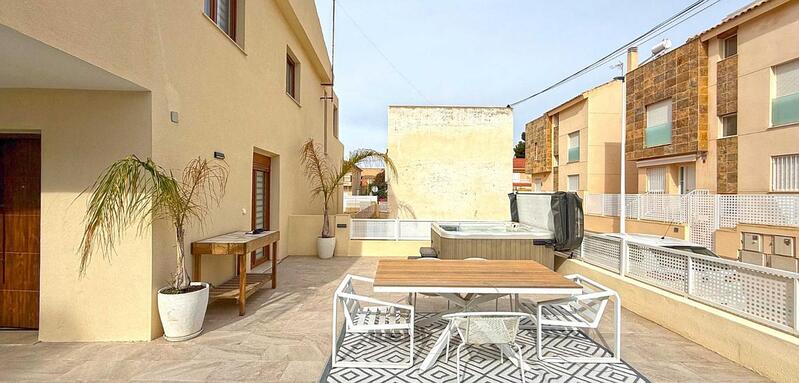 3 bedroom Townhouse for sale