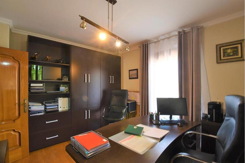 5 bedroom Villa for sale