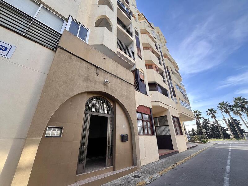 Apartment for sale in Torrevieja, Alicante