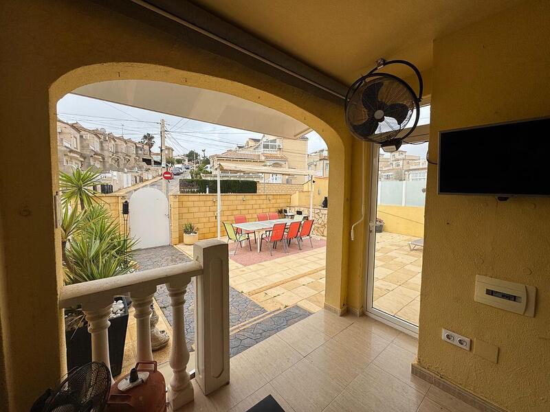 4 bedroom Apartment for sale