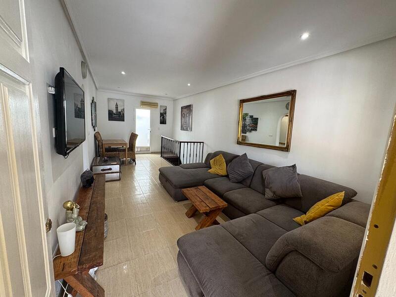4 bedroom Apartment for sale