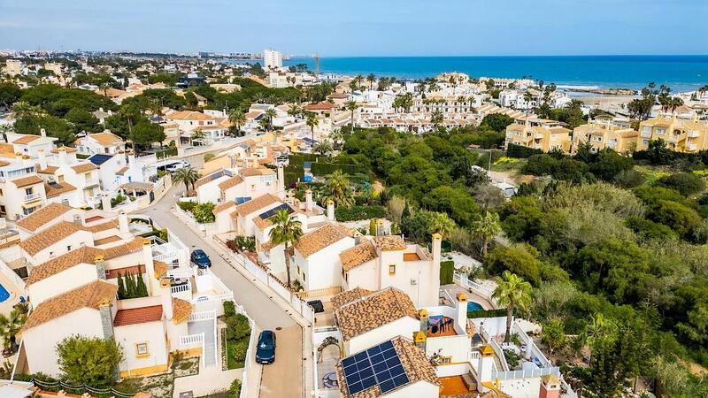4 Cuarto Villa en venta
