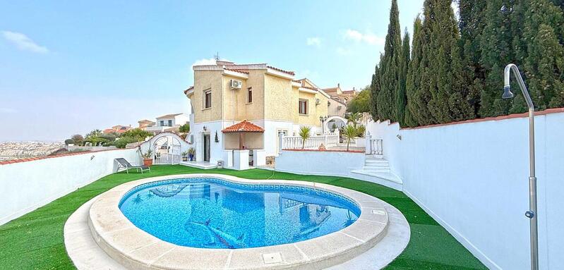 Villa til salg i Ciudad Quesada, Alicante