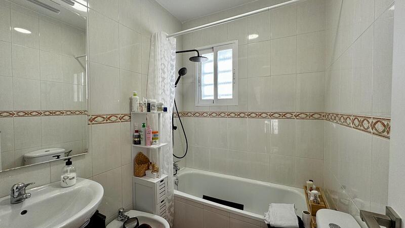 2 спальная комната вилла продается