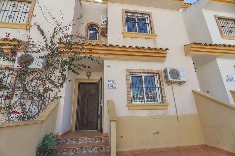 3 bedroom Townhouse for sale