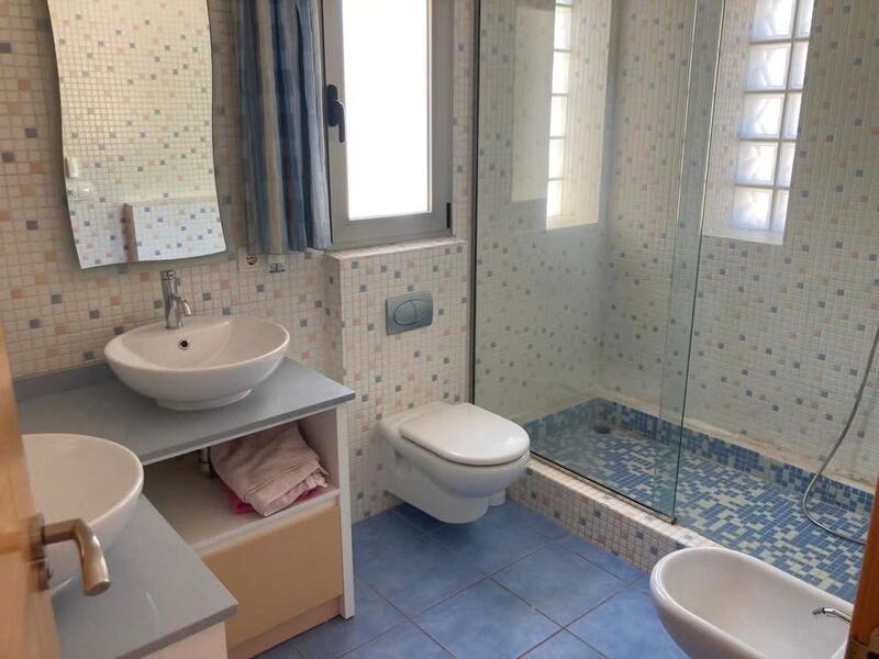 4 Cuarto Villa en venta