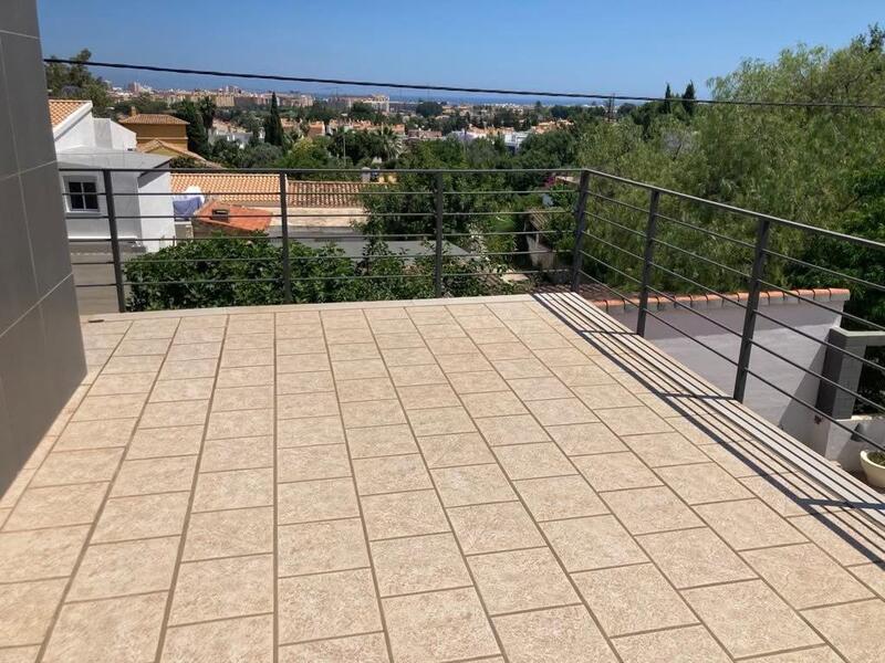 4 Cuarto Villa en venta
