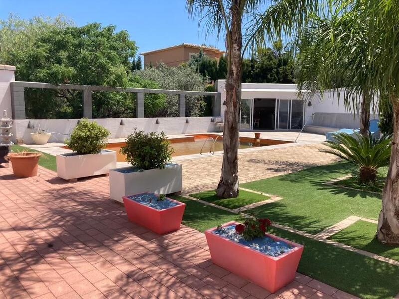 4 Cuarto Villa en venta