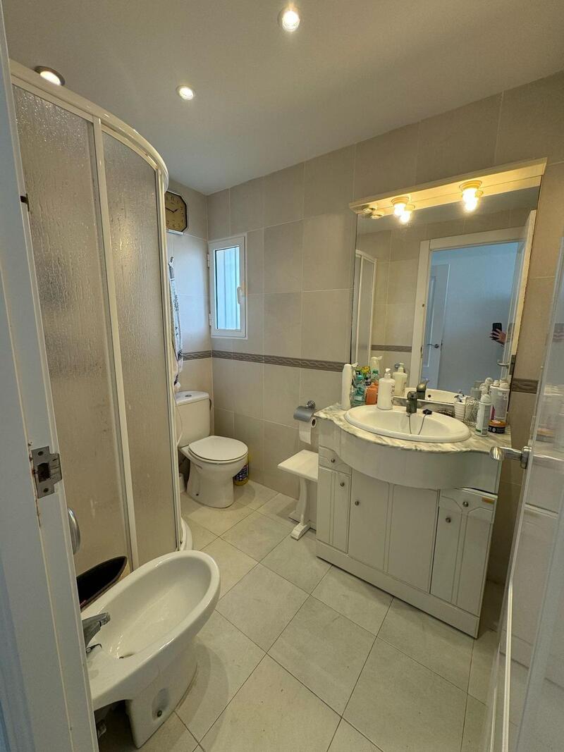 3 bedroom Apartment for sale