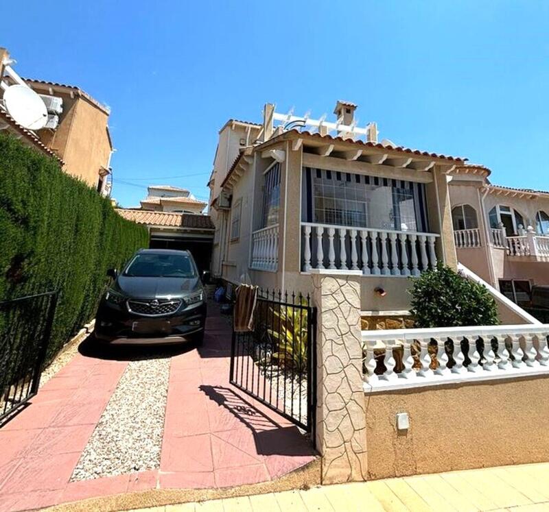 Villa for sale in San Miguel de Salinas, Alicante